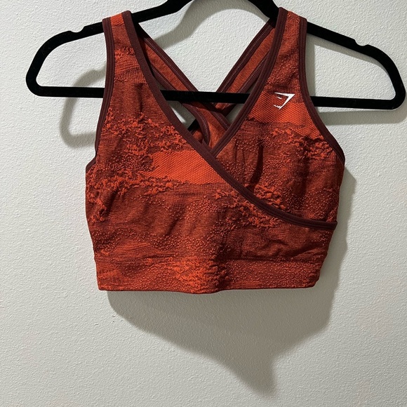 Gymshark Women's Sports Bra LOT of 4, size L, EUC, pullover, athletic, running - Picture 1 of 12